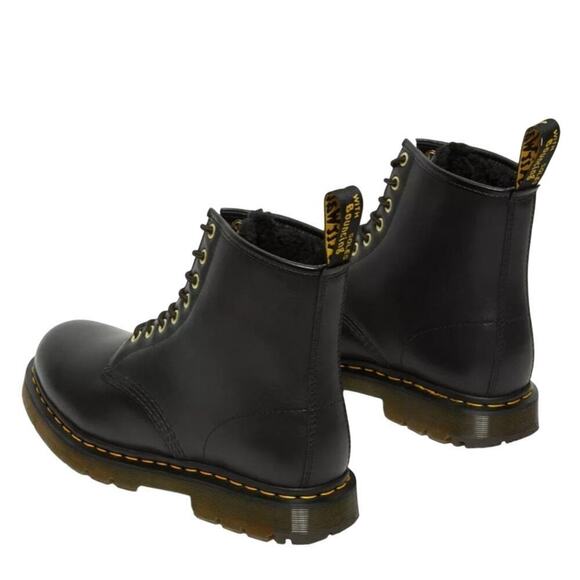 Dr Marten’s Men\'s Boots Winter grip Leather Lace Up 1460 NIB main image 12